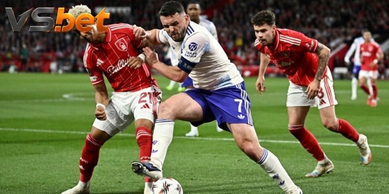 Cách dữ liệu thẻ vàng Cúp C2 được cập nhật theo trận